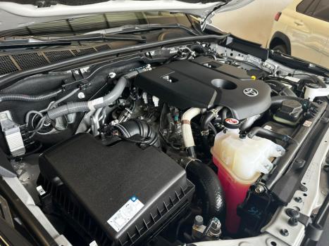 TOYOTA Hilux SW4 2.8 4P SRX 4X4 DIAMOND 7 LUGARES TURBO DIESEL AUTOMTICO, Foto 5