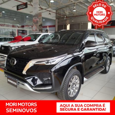 TOYOTA Hilux SW4 2.8 16V 4P SRX PLATINUM 4X4 7 LUGARES TURBO DIESEL AUTOMTICO, Foto 3