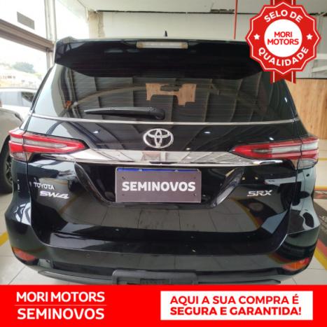 TOYOTA Hilux SW4 2.8 16V 4P SRX PLATINUM 4X4 7 LUGARES TURBO DIESEL AUTOMTICO, Foto 5