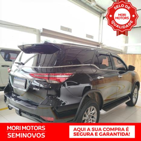 TOYOTA Hilux SW4 2.8 16V 4P SRX PLATINUM 4X4 7 LUGARES TURBO DIESEL AUTOMTICO, Foto 6