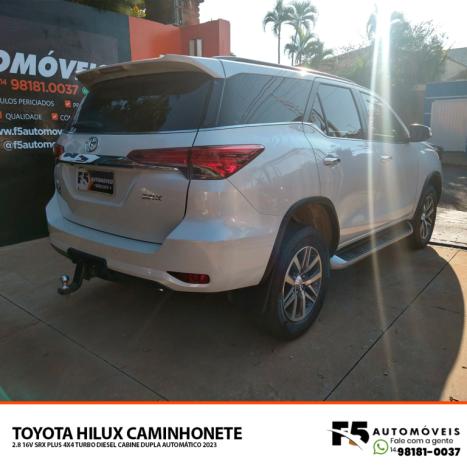 TOYOTA Hilux SW4 2.8 4P SRX 4X4 TURBO DIESEL AUTOMTICO, Foto 2