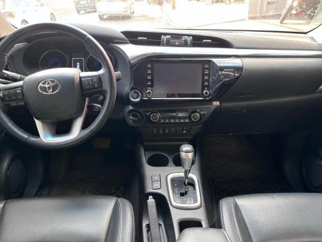 TOYOTA Hilux SW4 2.8 4P SRX 4X4 TURBO DIESEL AUTOMTICO, Foto 6