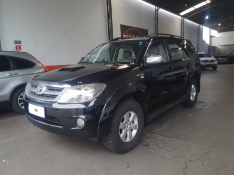 TOYOTA Hilux SW4 3.0 16V 4P SRV 4X4 TURBO DIESEL AUTOMTICO, Foto 1