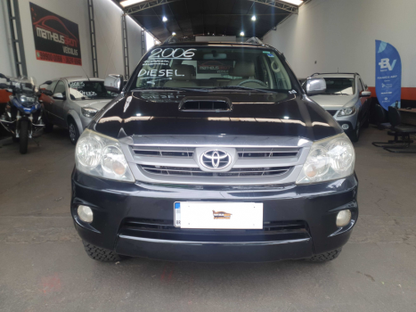 TOYOTA Hilux SW4 3.0 16V 4P SRV 4X4 TURBO DIESEL AUTOMTICO, Foto 2