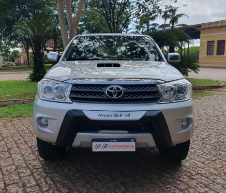 TOYOTA Hilux SW4 3.0 16V 4P SRV 4X4 7 LUGARES TURBO DIESEL AUTOMTICO, Foto 1