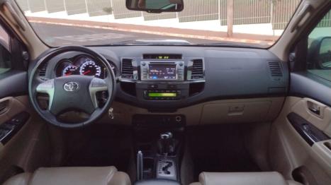 TOYOTA Hilux SW4 3.0 16V 4P SRV 4X4 TURBO DIESEL AUTOMTICO, Foto 8