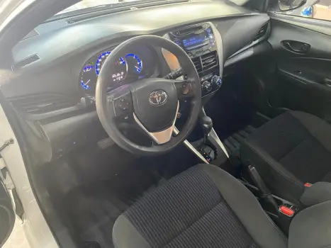 TOYOTA Yaris Hatch 1.3 16V 4P FLEX XL MULTIDRIVE AUTOMTICO CVT, Foto 10