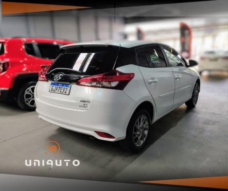 TOYOTA Yaris Hatch 1.5 16V 4P FLEX XS MULTIDRIVE AUTOMTICO CVT, Foto 5