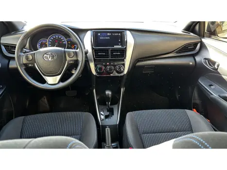 TOYOTA Yaris Hatch 1.3 16V 4P FLEX XL MULTIDRIVE AUTOMTICO CVT, Foto 3