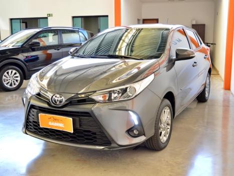 TOYOTA Yaris Hatch 1.5 16V 4P FLEX XS CONNECT MULTIDRIVE AUTOMTICO CVT, Foto 3