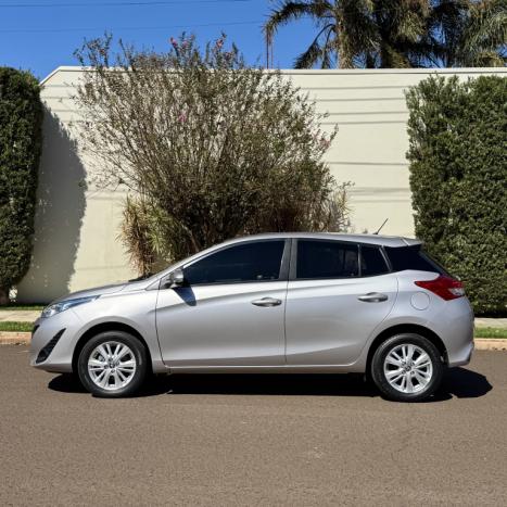TOYOTA Yaris Hatch 1.3 16V 4P FLEX XL MULTIDRIVE AUTOMTICO CVT, Foto 6