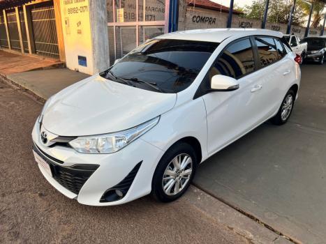 TOYOTA Yaris Hatch 1.3 16V 4P FLEX XL PLUS TECH MULTIDRIVE AUTOMTICO CVT, Foto 2