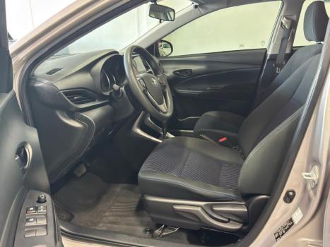 TOYOTA Yaris Sedan 1.5 16V 4P FLEX XL LIVE MULTIDRIVE AUTOMTICO CVT, Foto 9