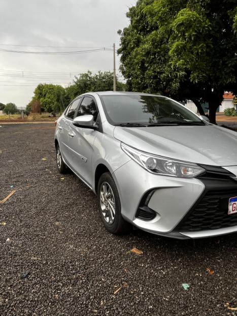 TOYOTA Yaris Sedan 1.5 16V 4P FLEX XS CONNECT MULTIDRIVE AUTOMTICO CVT, Foto 4