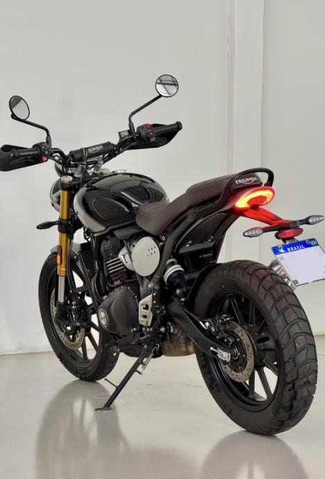 TRIUMPH Scrambler 400X , Foto 2