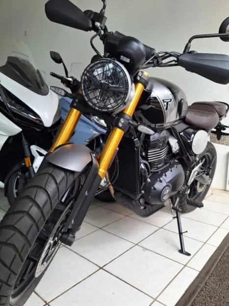 TRIUMPH Scrambler 400X , Foto 4