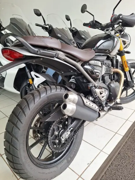 TRIUMPH Scrambler 400X , Foto 15