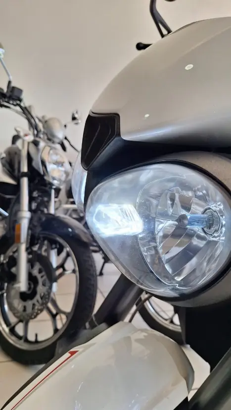 TRIUMPH Street Triple 765 RS, Foto 9