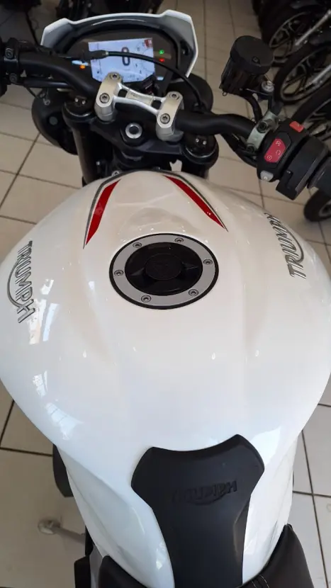 TRIUMPH Street Triple 765 RS, Foto 12