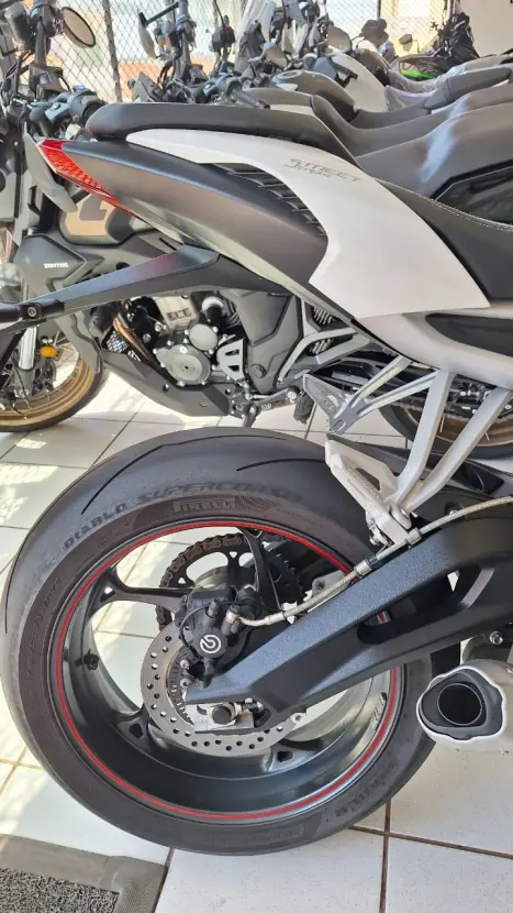 TRIUMPH Street Triple 765 RS, Foto 17