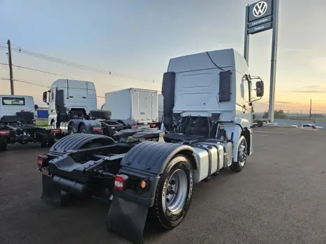 VOLKSWAGEN 19-330 SC , Foto 3