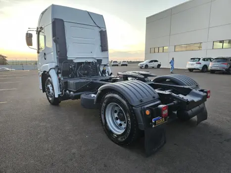 VOLKSWAGEN 19-330 SC , Foto 4