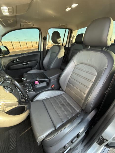 VOLKSWAGEN Amarok 3.0 V6 CABINE DUPLA HIGHLINE 4X4 TURBO INTERCOOLER AUTOMTICO, Foto 13