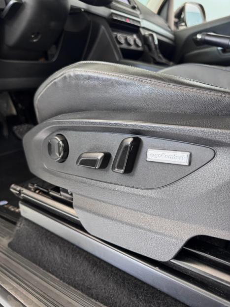 VOLKSWAGEN Amarok 3.0 V6 CABINE DUPLA HIGHLINE 4X4 TURBO INTERCOOLER AUTOMTICO, Foto 17