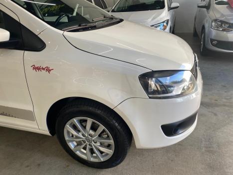 VOLKSWAGEN Fox 1.6 4P FLEX HIGHLINE I-MOTION AUTOMATIZADO, Foto 6