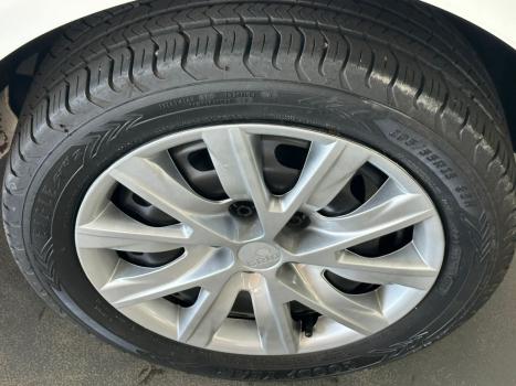 VOLKSWAGEN Fox 1.6 4P TREND FLEX, Foto 7