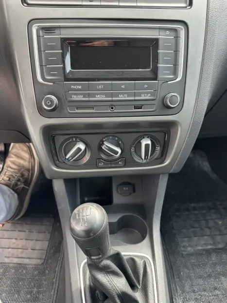 VOLKSWAGEN Fox 1.6 4P MSI TRENDLINE FLEX, Foto 11