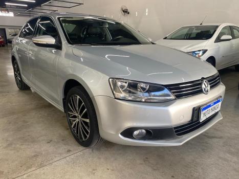VOLKSWAGEN Jetta 2.0 4P FLEX CONFORTLINE TIPTRONIC AUTOMTICO, Foto 2