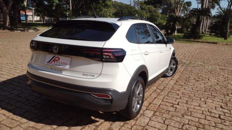 VOLKSWAGEN Nivus 1.0 4P FLEX 200 TSI COMFORTLINE TURBO AUTOMTICO, Foto 4