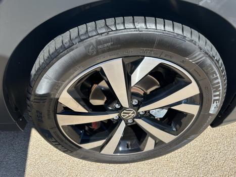 VOLKSWAGEN Nivus 1.0 4P FLEX 200 TSI HIGHLINE TURBO AUTOMTICO, Foto 9