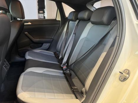 VOLKSWAGEN Nivus 1.0 4P FLEX 200 TSI HIGHLINE TURBO AUTOMTICO, Foto 6
