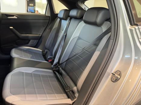 VOLKSWAGEN Nivus 1.0 4P FLEX 200 TSI HIGHLINE TURBO AUTOMTICO, Foto 6