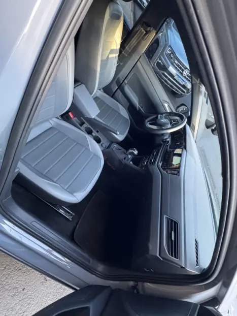 VOLKSWAGEN Nivus 1.0 4P FLEX 200 TSI HIGHLINE TURBO AUTOMTICO, Foto 7
