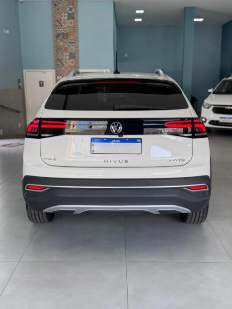 VOLKSWAGEN Nivus 1.0 4P FLEX 200 TSI HIGHLINE TURBO AUTOMTICO, Foto 6
