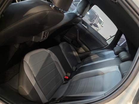VOLKSWAGEN Nivus 1.0 4P FLEX 200 TSI HIGHLINE TURBO AUTOMTICO, Foto 15