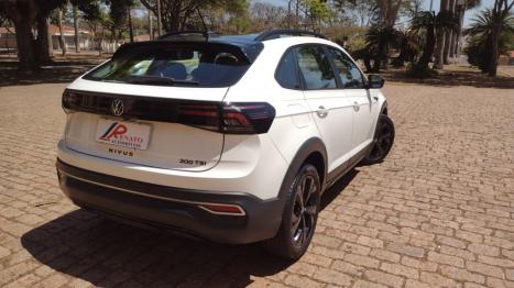 VOLKSWAGEN Nivus 1.0 4P FLEX 200 TSI HIGHLINE TURBO AUTOMTICO, Foto 4
