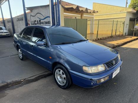 VOLKSWAGEN Passat 2.0 4P GL, Foto 2