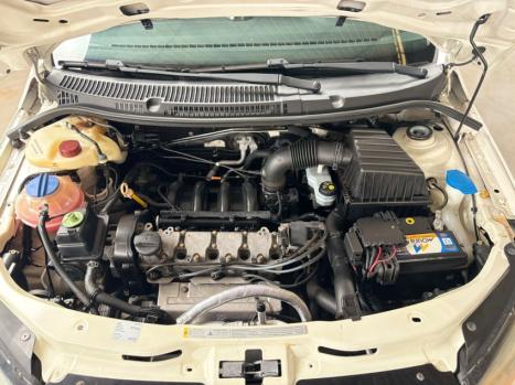 VOLKSWAGEN Saveiro 1.6 G7 CABINE DUPLA HIGHLINE FLEX, Foto 11