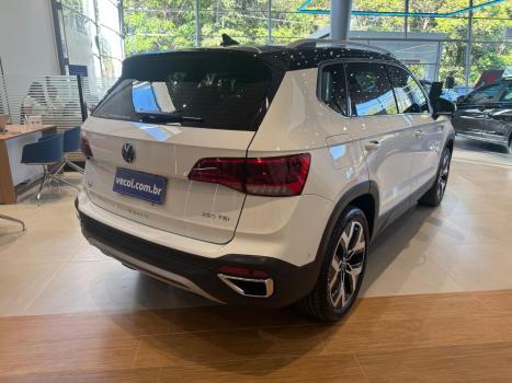 VOLKSWAGEN Taos 1.4 16V 4P FLEX 250 TSI HIGHLINE AUTOMTICO, Foto 10