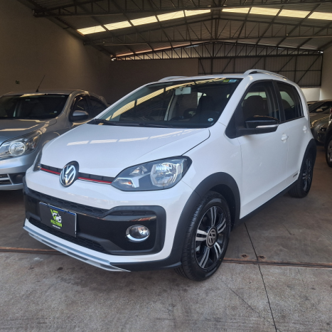 VOLKSWAGEN UP 1.0 4P FLEX 170 TSI XTREME, Foto 6