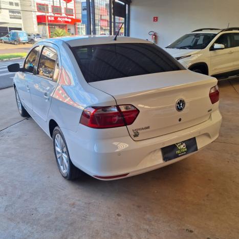 VOLKSWAGEN Voyage 1.6 4P COMFORTLINE FLEX, Foto 2
