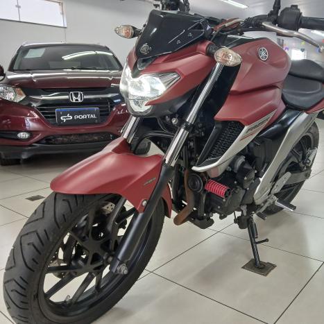 YAMAHA Fazer 600 S, Foto 2