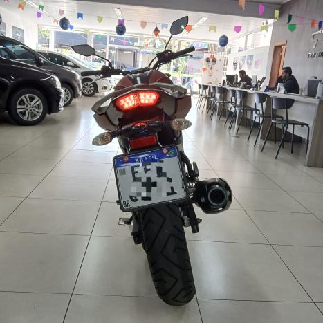 YAMAHA Fazer 600 S, Foto 3