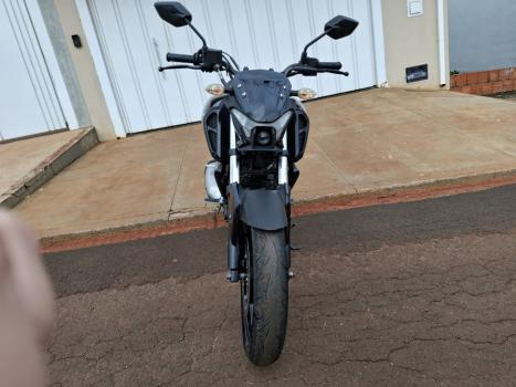 YAMAHA FZ 15 ABS, Foto 2