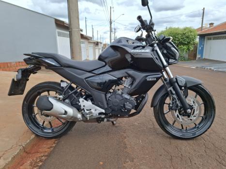 YAMAHA FZ 15 ABS, Foto 3