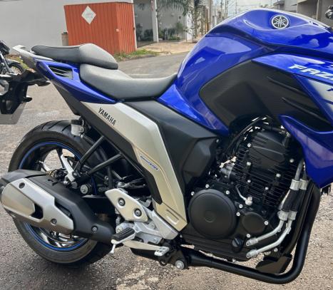 YAMAHA FZ 25 250 Fazer Flex , Foto 2